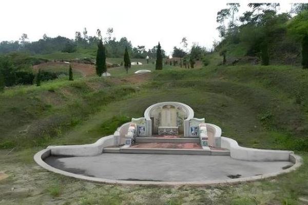 坟地盖房子风水好不好 坟地盖房子风水好不好